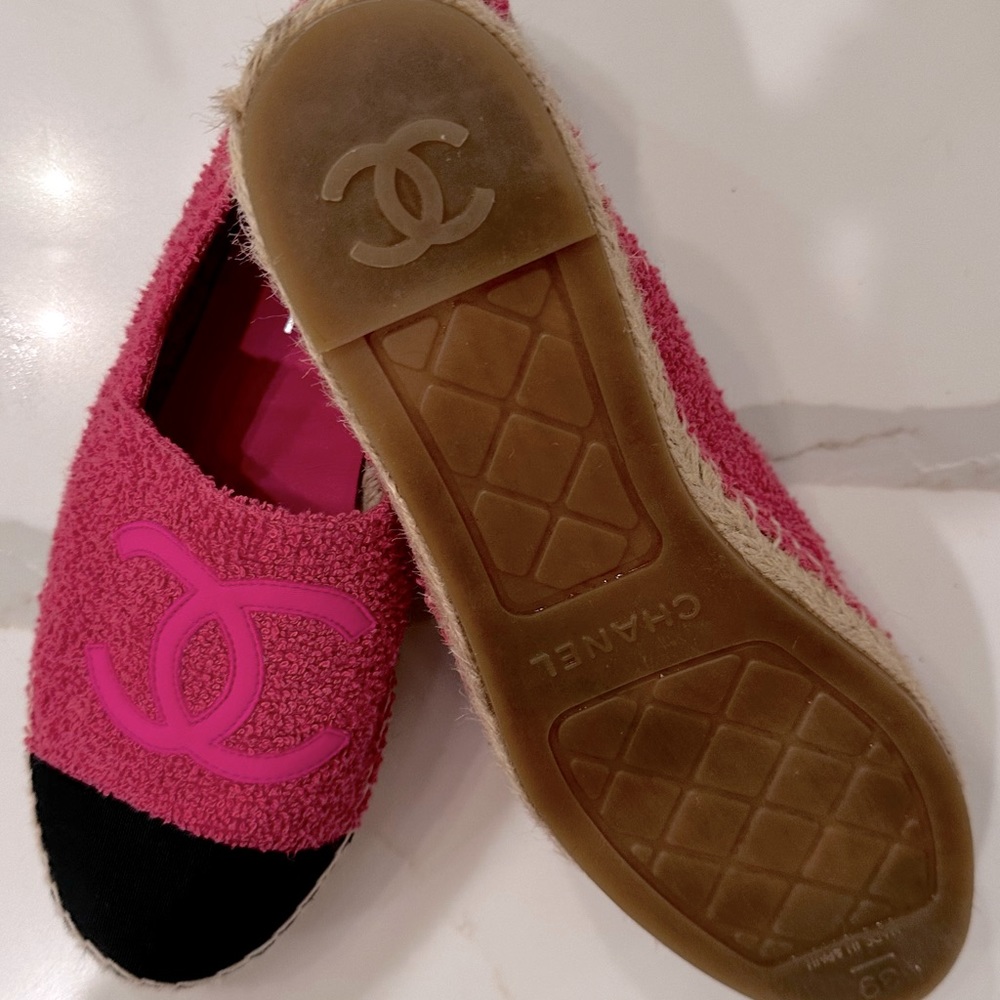 Like New Authentic Chanel Espadrilles Pink/Black Size 39 (8.5 US)
